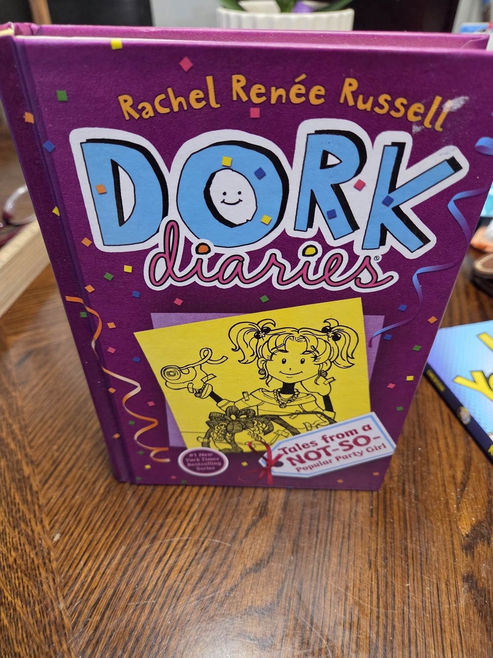 Dork Diaries 2: Tales from a Not-So-Popular Party Girl